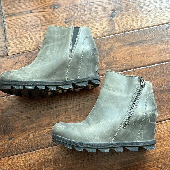 Sorel Boots - Picture 4 of 4